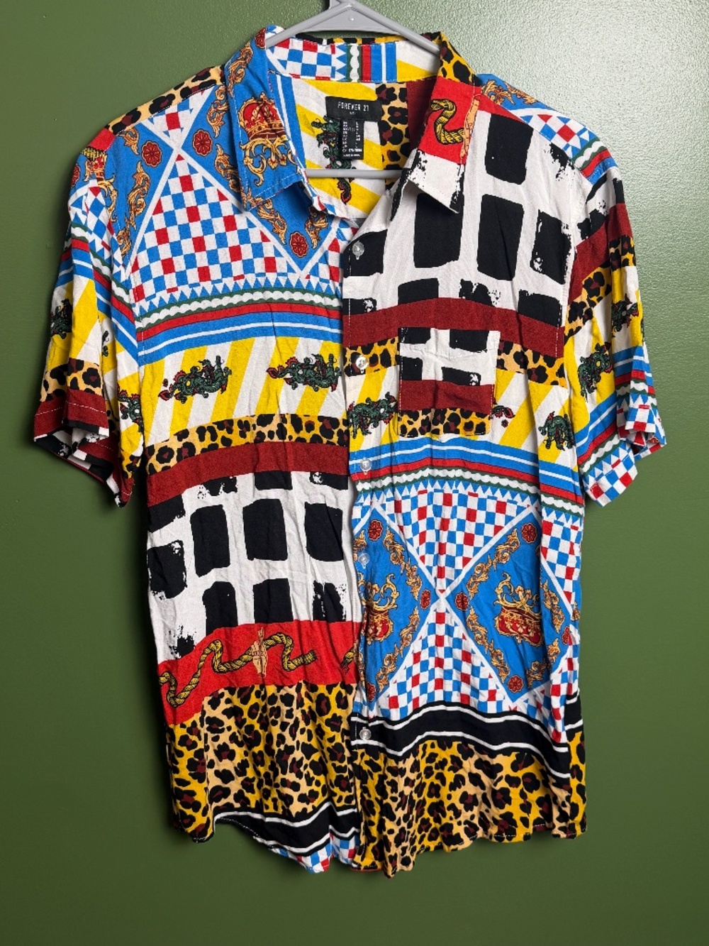 Men's Forever 21 Eclectic Vibe Shirt 100% viscose soft Party Button Front Large